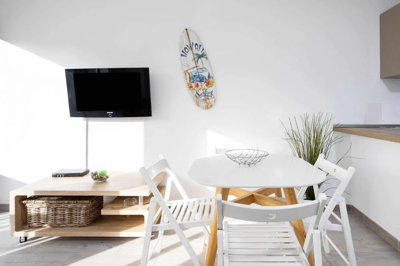 Duplex Con Piscina Junto Al Mar Apartment Puerto de Santiago  Spain
